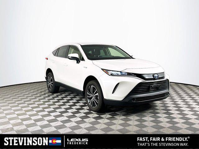 Photo of 2021 Blizzard Pearl Toyota Venza