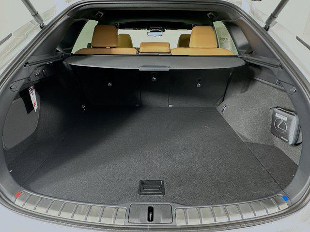 Photo of 2025 Eminent White Pearl Lexus RX 350