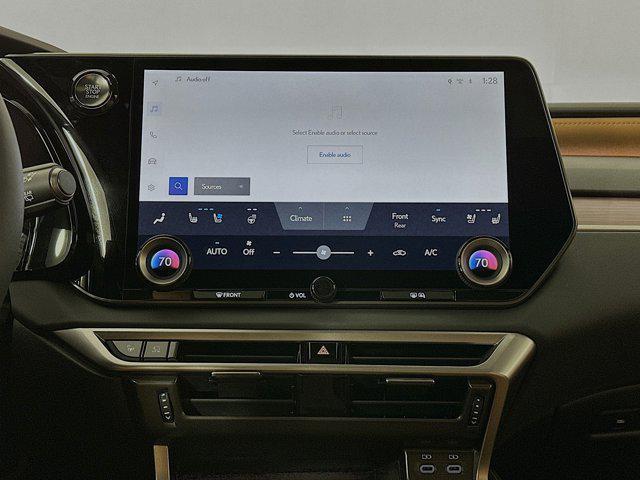 Photo of 2025 Eminent White Pearl Lexus RX 350