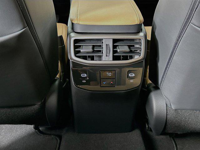 Photo of 2025 Eminent White Pearl Lexus RX 350