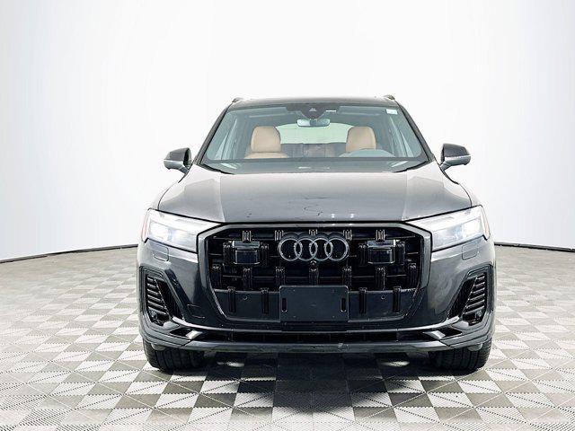 Photo of 2025 Black Metallic Audi Q7