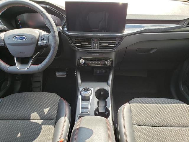 Photo of 2023 Rapid Red Metallic Tinted Clearcoat Ford Escape