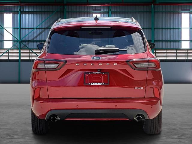 Photo of 2023 Rapid Red Metallic Tinted Clearcoat Ford Escape