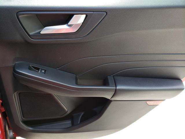 Photo of 2023 Rapid Red Metallic Tinted Clearcoat Ford Escape