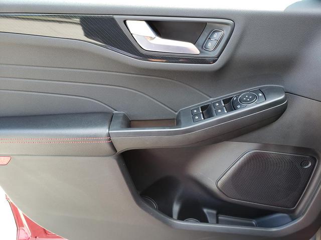 Photo of 2023 Rapid Red Metallic Tinted Clearcoat Ford Escape