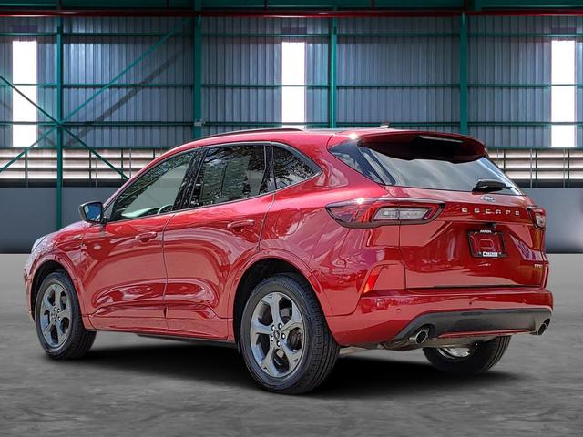 Photo of 2023 Rapid Red Metallic Tinted Clearcoat Ford Escape