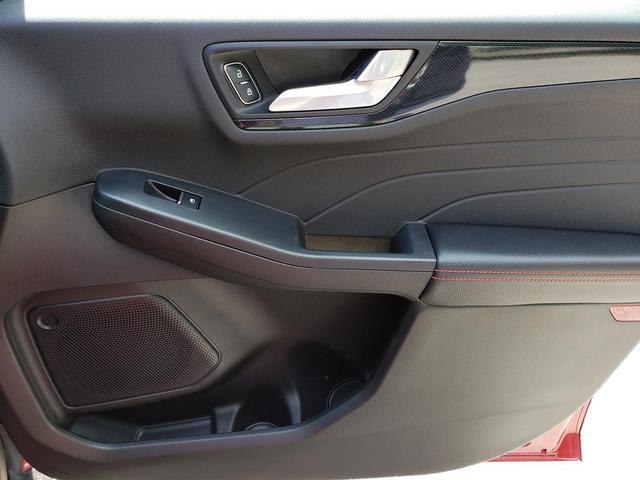 Photo of 2023 Rapid Red Metallic Tinted Clearcoat Ford Escape