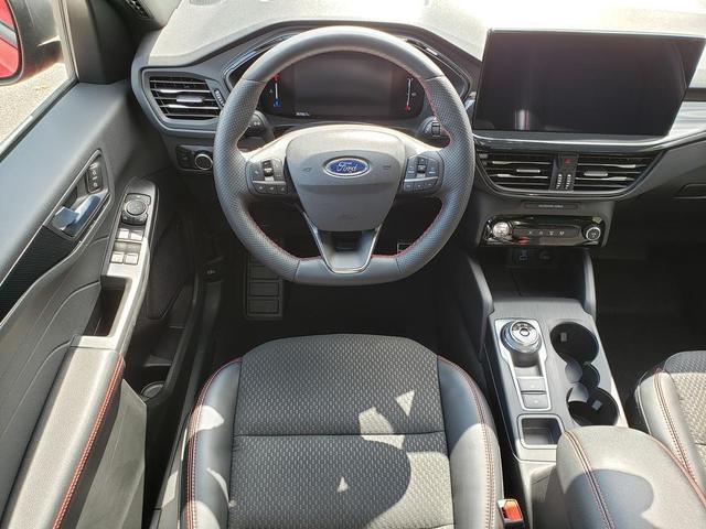 Photo of 2023 Rapid Red Metallic Tinted Clearcoat Ford Escape