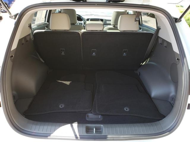 Photo of 2019 Snow White Pearl Kia Sportage