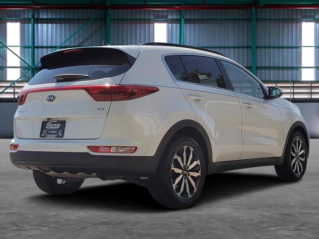Photo of 2019 Snow White Pearl Kia Sportage
