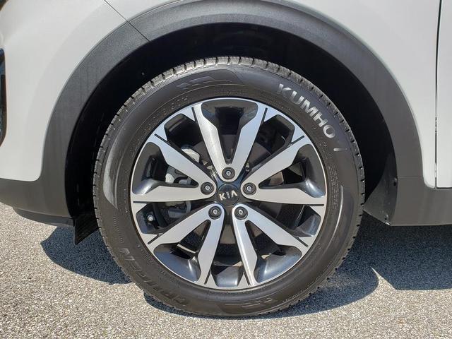 Photo of 2019 Snow White Pearl Kia Sportage