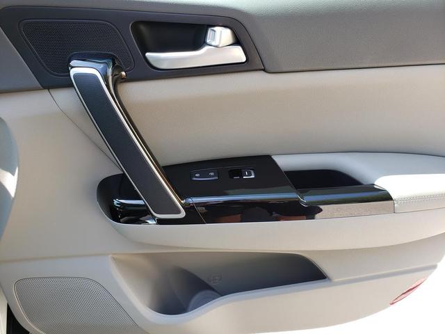Photo of 2019 Snow White Pearl Kia Sportage