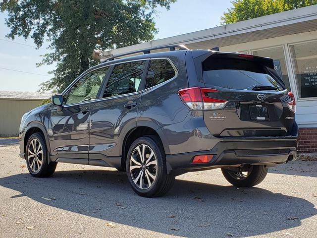 Photo of 2022 Magnetite Gray Metallic Subaru Forester