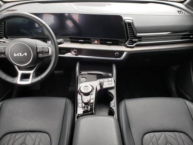 Photo of 2023 Shadow Matte Gray Kia Sportage
