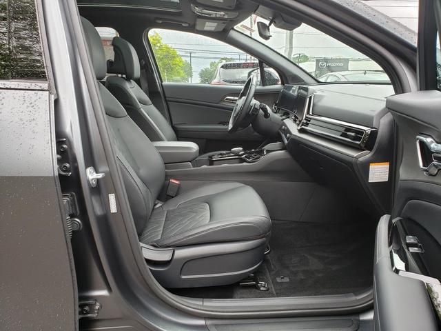 Photo of 2023 Shadow Matte Gray Kia Sportage