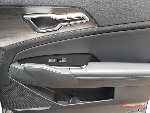 Photo of 2023 Shadow Matte Gray Kia Sportage