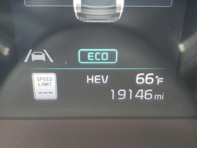 Photo of 2023 Shadow Matte Gray Kia Sportage