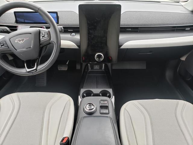 Photo of 2021 Star White Metallic Tri-Coat Ford Mustang Mach-E