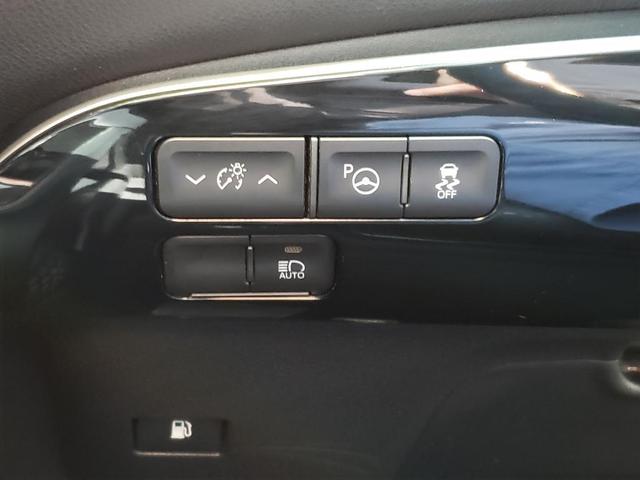 Photo of 2021 Midnight Black Metallic Toyota Prius