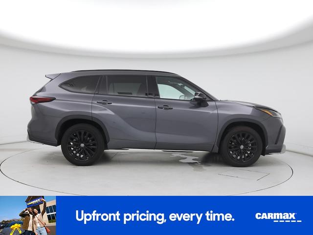 Photo of 2024 Gray Toyota Highlander