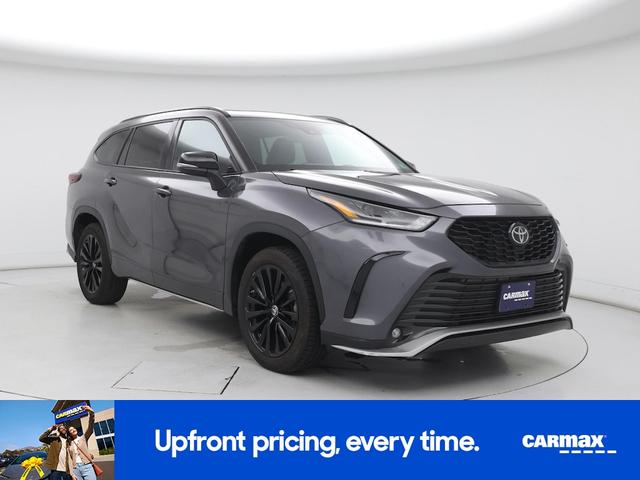 Photo of 2024 Gray Toyota Highlander
