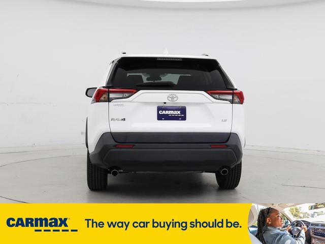 Photo of 2020 White Toyota RAV4