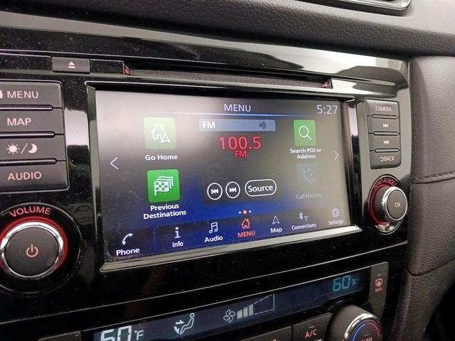 Photo of 2018 Black Nissan Rogue