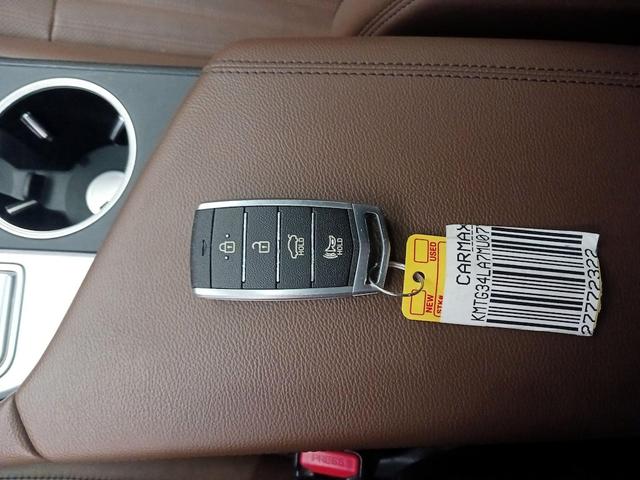 Photo of 2021 Gray Genesis G70