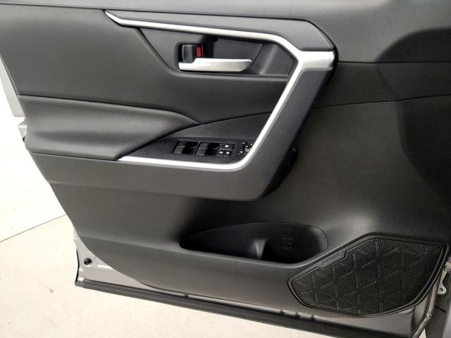 Photo of 2020 Silver Toyota RAV4