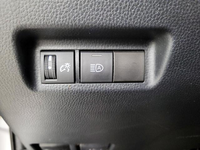 Photo of 2020 Silver Toyota RAV4