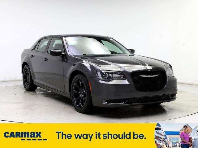 2019 Chrysler 300