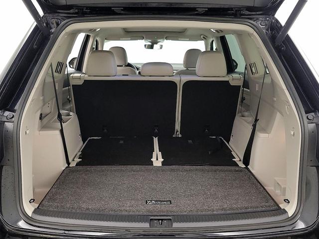 Photo of 2023 Black Volkswagen Atlas