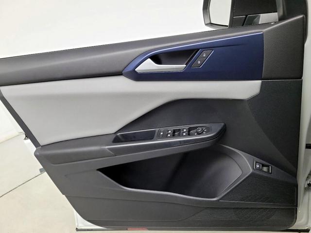 Photo of 2023 White Volkswagen Taos