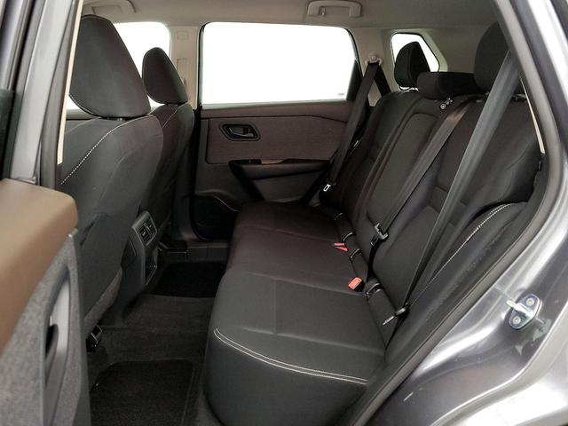 Photo of 2023 Gray Nissan Rogue