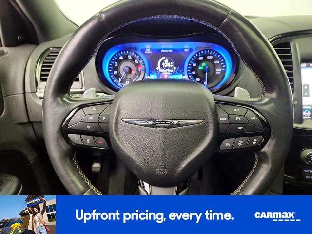 Photo of 2018 Black Chrysler 300