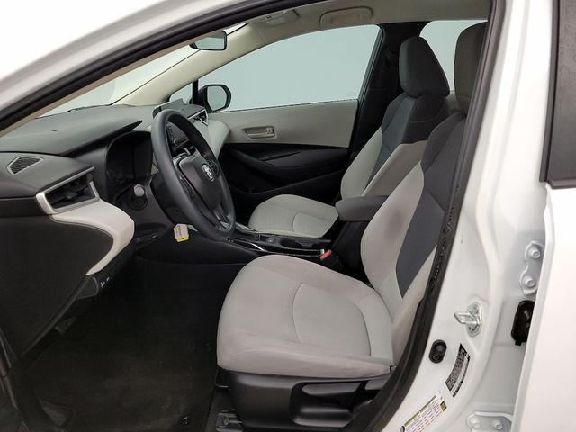 Photo of 2022 White Toyota Corolla