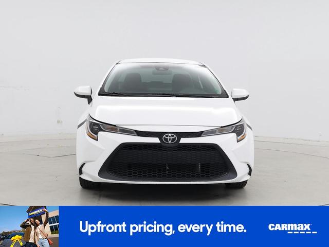 Photo of 2022 White Toyota Corolla
