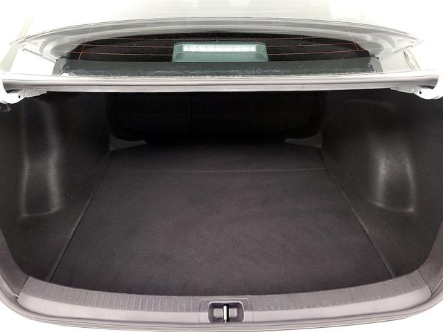 Photo of 2022 White Toyota Corolla