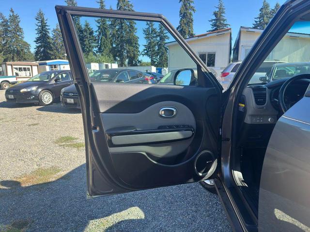 Photo of 2019 Titanium Gray Kia Soul