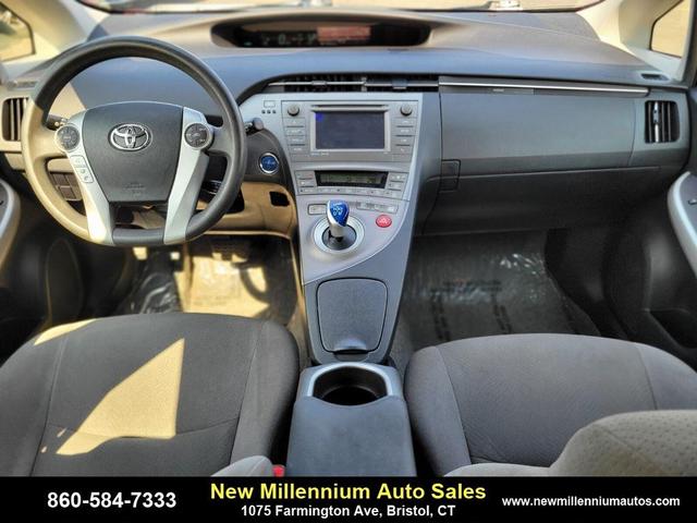 Photo of 2014 Red Toyota Prius