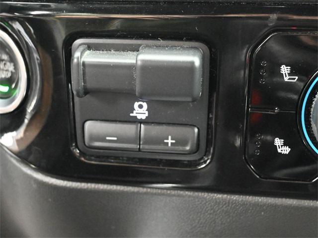 Photo of 2023 Summit White Chevrolet Silverado 1500