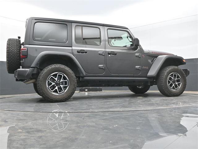 Photo of 2024 Granite Crystal Metallic Clearcoat Jeep Wrangler