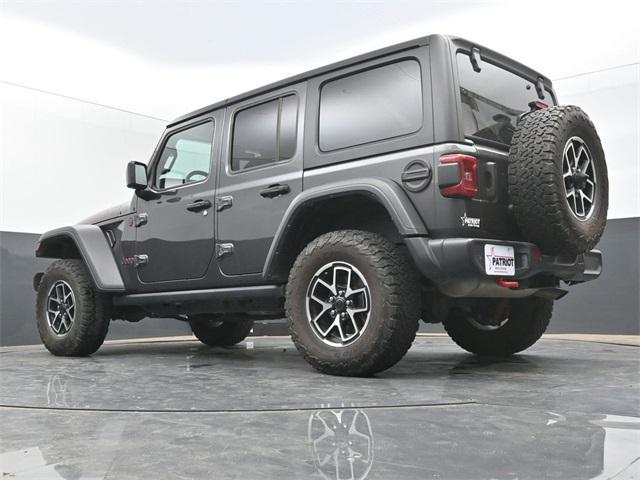 Photo of 2024 Granite Crystal Metallic Clearcoat Jeep Wrangler