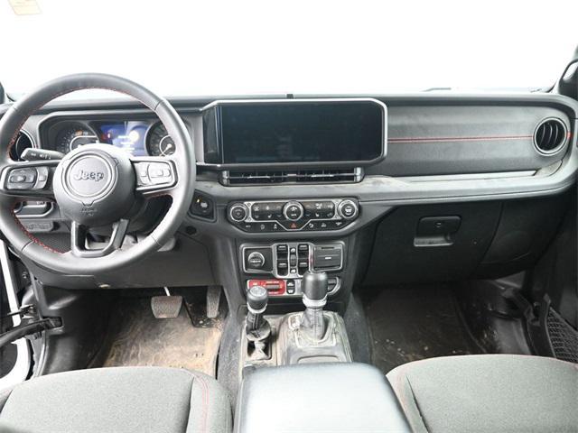 Photo of 2024 Granite Crystal Metallic Clearcoat Jeep Wrangler