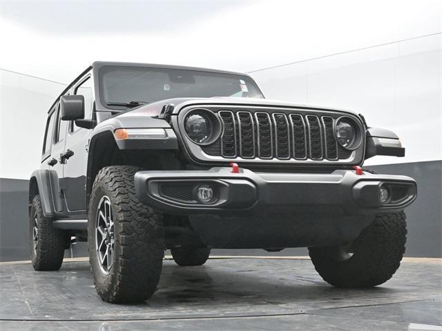 Photo of 2024 Granite Crystal Metallic Clearcoat Jeep Wrangler