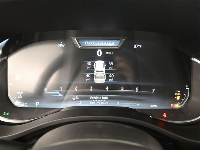 Photo of 2026 Diamond Black Crystal Pearlcoat RAM 1500