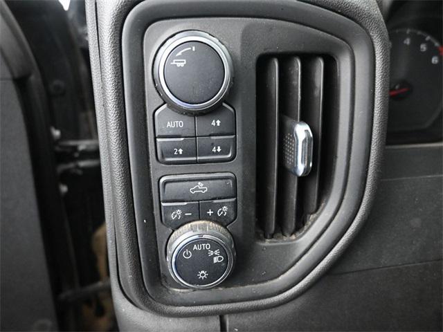 Photo of 2022 Black Chevrolet Silverado 1500