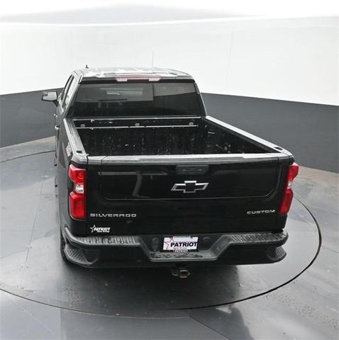 Photo of 2022 Black Chevrolet Silverado 1500