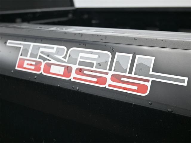 Photo of 2022 Black Chevrolet Silverado 1500