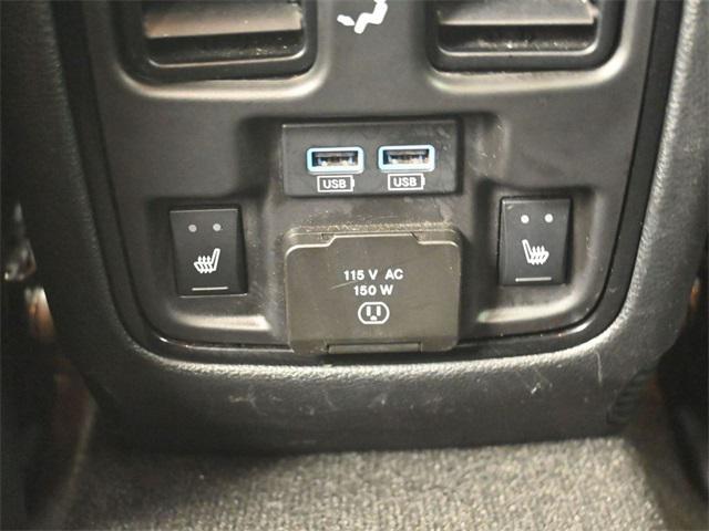 Photo of 2022 Octane Red Pearlcoat Dodge Durango